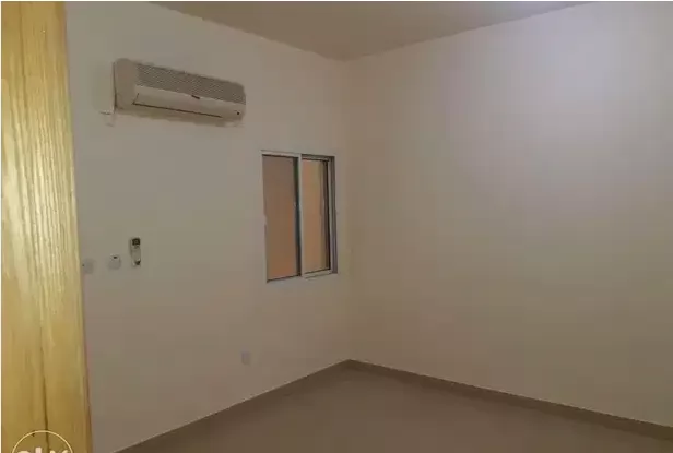 Residential Ready Property 3+maid Bedrooms U/F Villa in Compound  for rent in Al Sadd , Doha #7228 - 1  image 